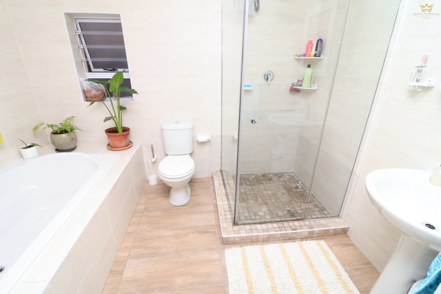 4 Bedroom Property for Sale in Bettys Bay Western Cape